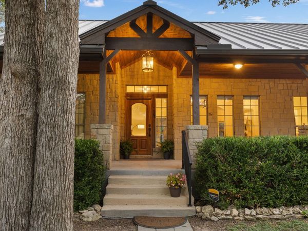 447 Miss Donna LN, Dripping Springs, TX 78620