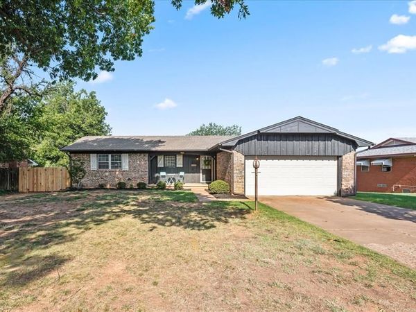 1904 S 21st Street, Chickasha, OK 73018