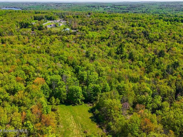 87 Goose Pond Road , Lake Ariel, PA 18436