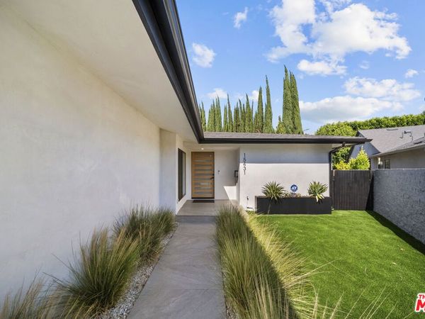 15431 Milbank Street, Encino, CA 91436