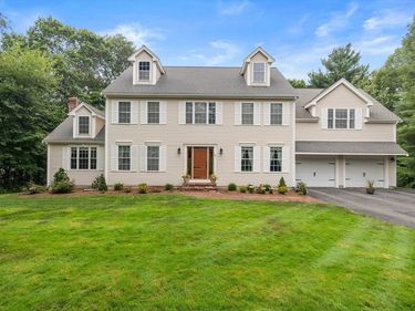80 Northridge Dr, East Bridgewater, MA 02333