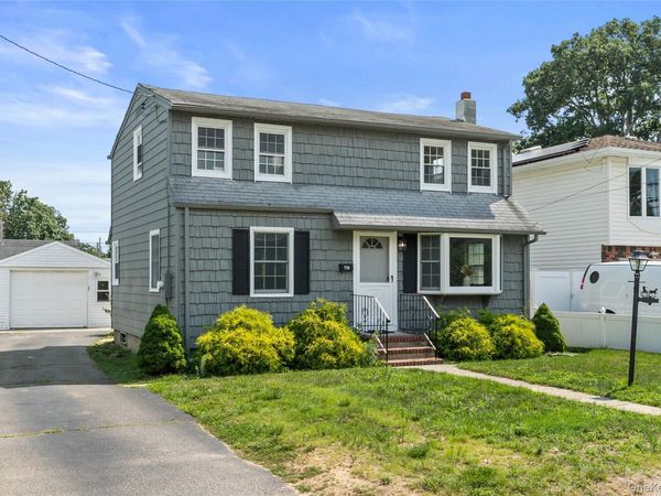 718 Elmwood Road, West Babylon, NY 11704