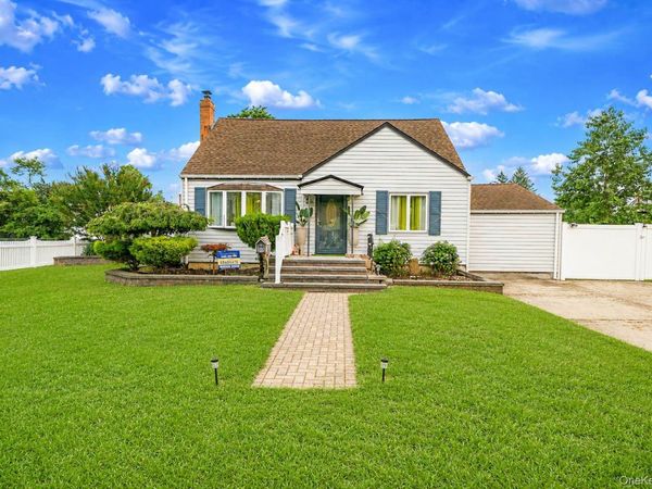 341 12th Street , West Babylon, NY 11704