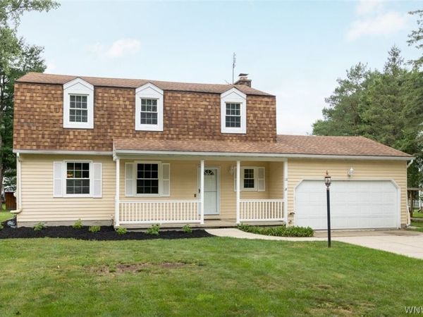 111 The Meadow, East Aurora, NY 14052