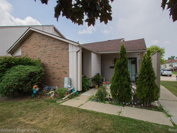 36028 Saint Ives Court, Clinton Township, Mi 48035