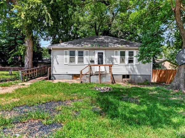 6121 Jefferson Avenue , St Louis, MO 63134