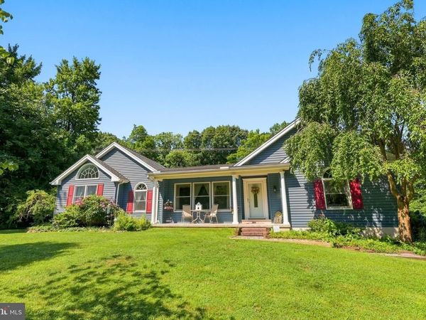 6609 CROWN LANE , ZIONSVILLE, PA 18092