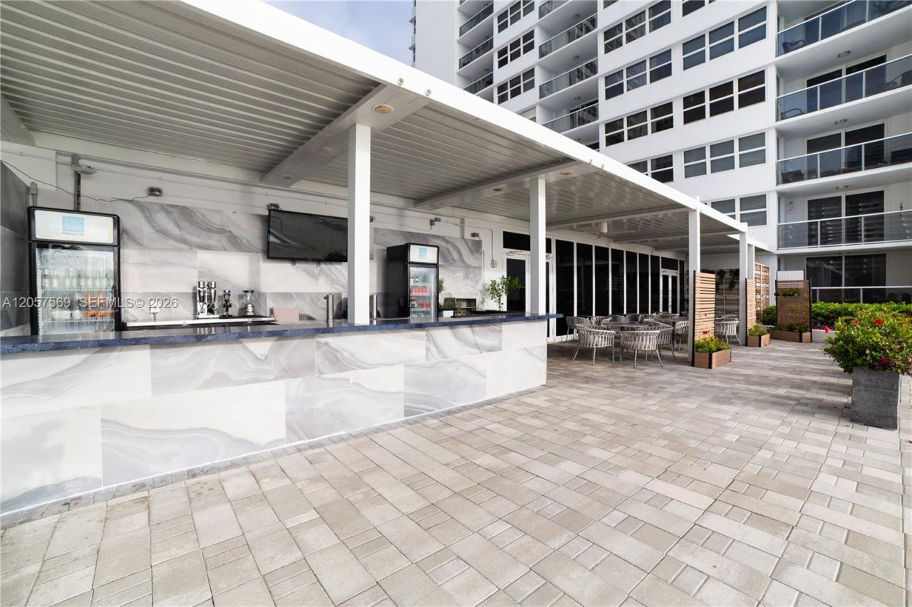 1904 S Ocean Dr, Unit 1803, Hallandale Beach, FL 33009 Photo