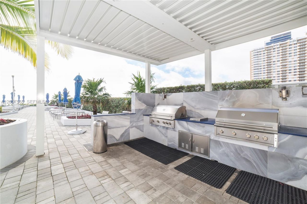 1904 S Ocean Dr, Unit 1803, Hallandale Beach, FL 33009 Photo