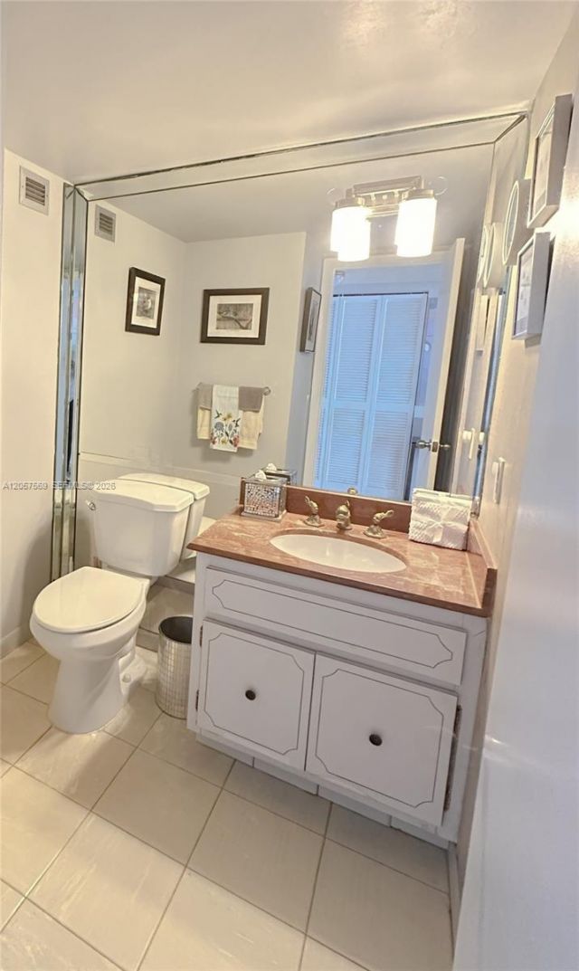 1904 S Ocean Dr, Unit 1803, Hallandale Beach, FL 33009 Photo