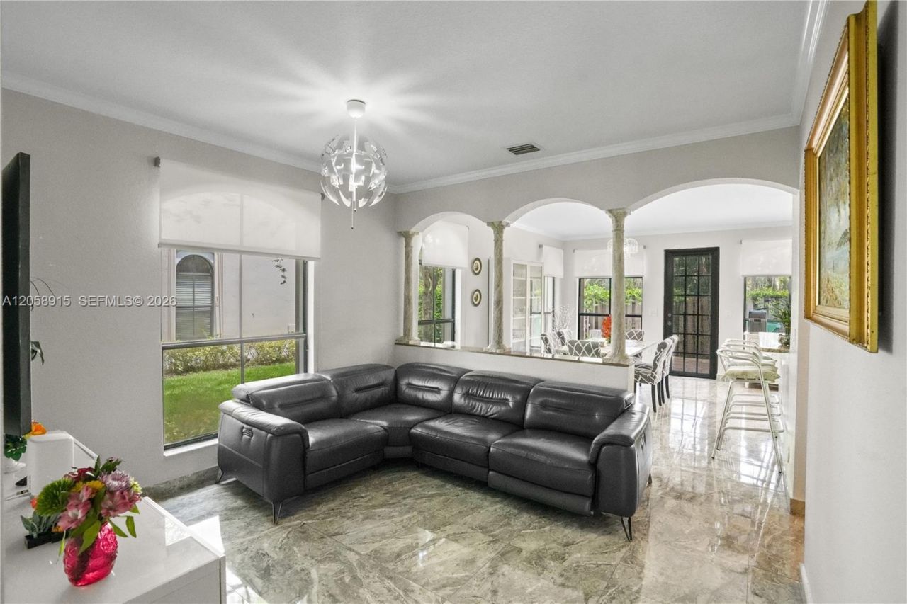 10341 NW 32nd Ter, Doral, FL 33172 Photo