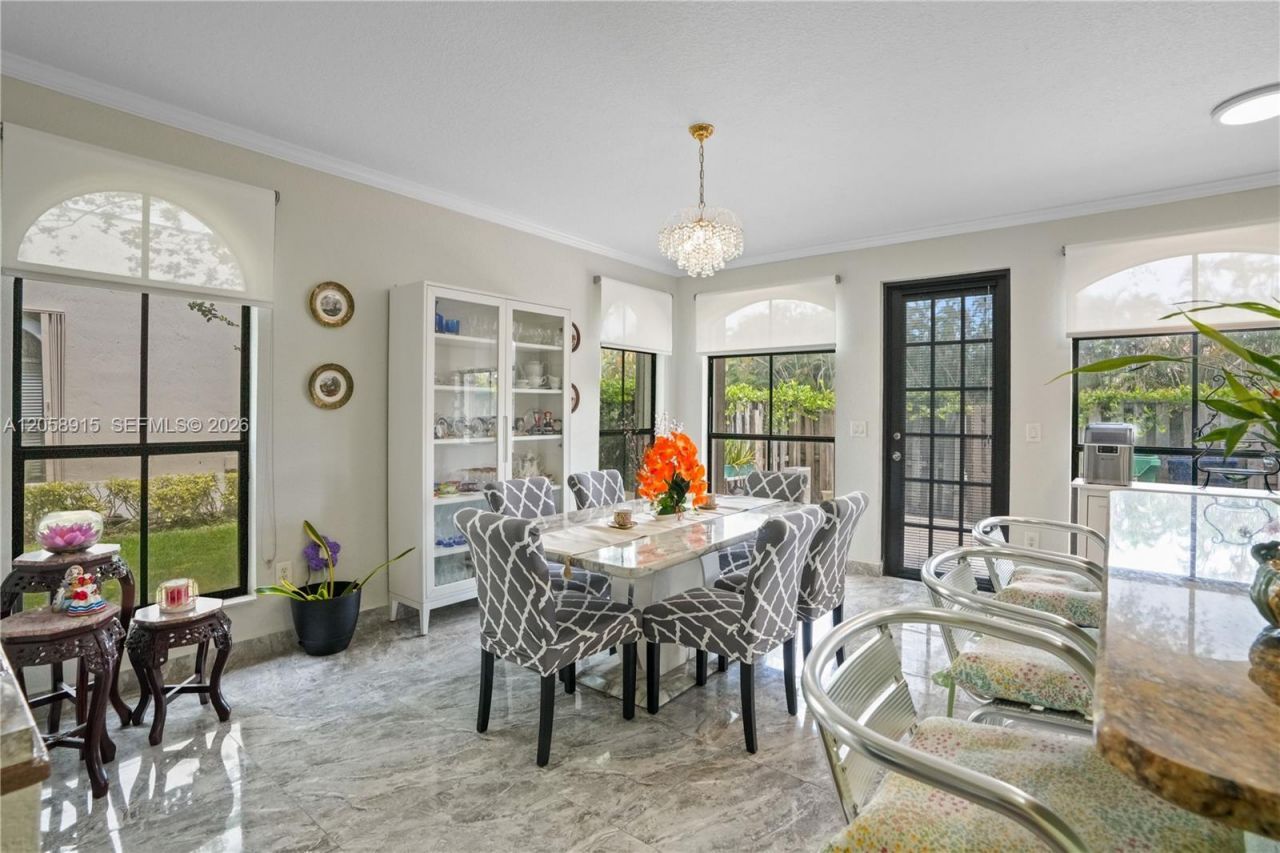 10341 NW 32nd Ter, Doral, FL 33172 Photo
