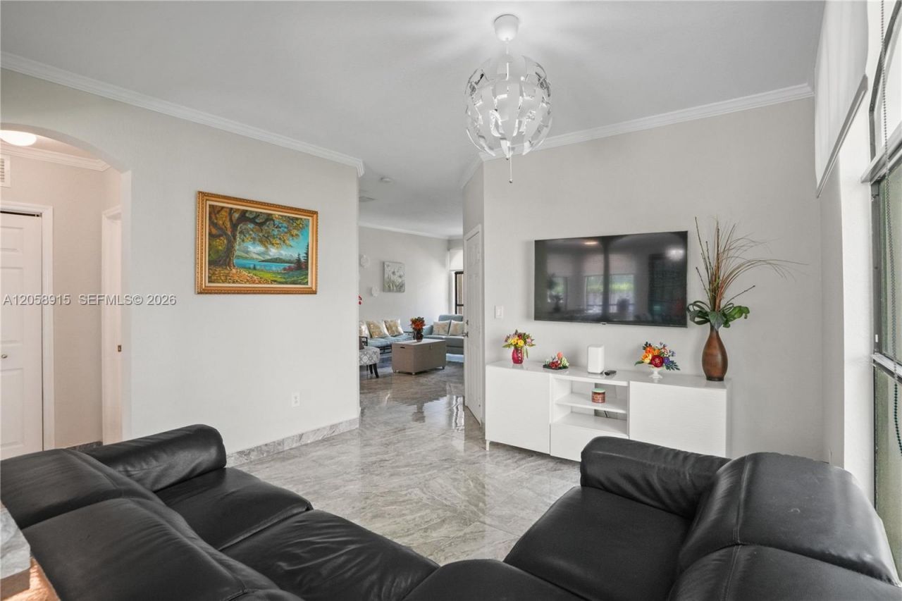 10341 NW 32nd Ter, Doral, FL 33172 Photo