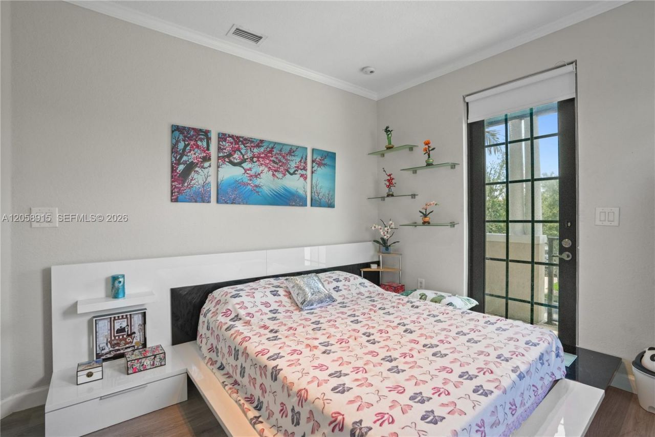10341 NW 32nd Ter, Doral, FL 33172 Photo