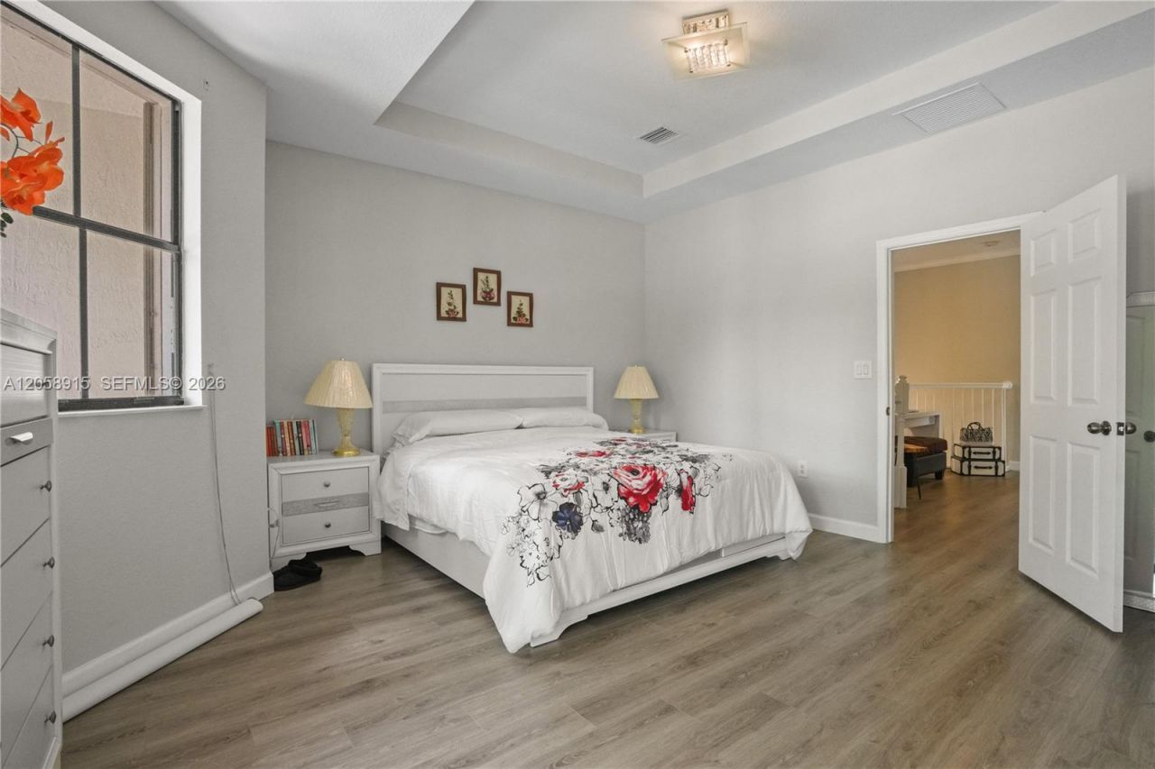 10341 NW 32nd Ter, Doral, FL 33172 Photo
