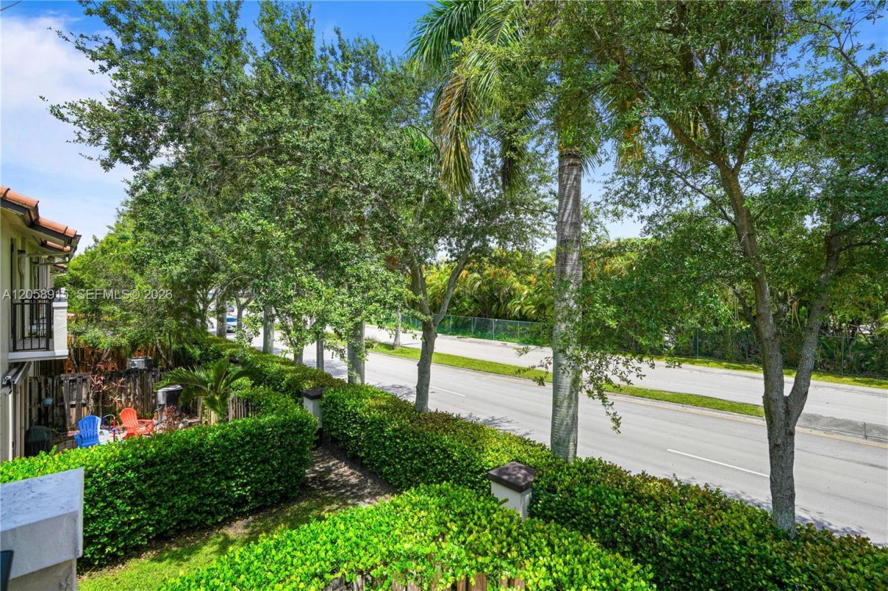 10341 NW 32nd Ter, Doral, FL 33172 Photo