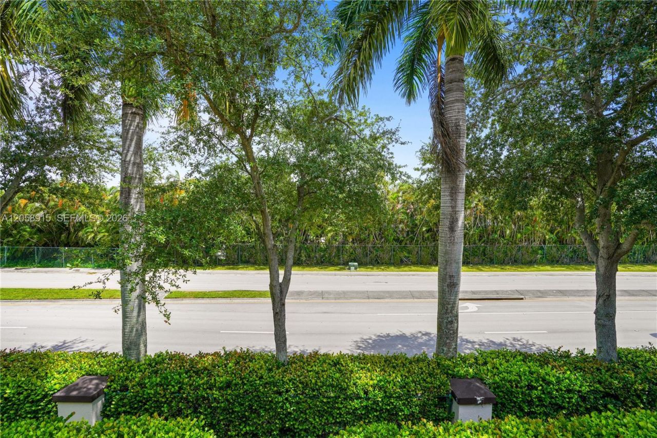 10341 NW 32nd Ter, Doral, FL 33172 Photo