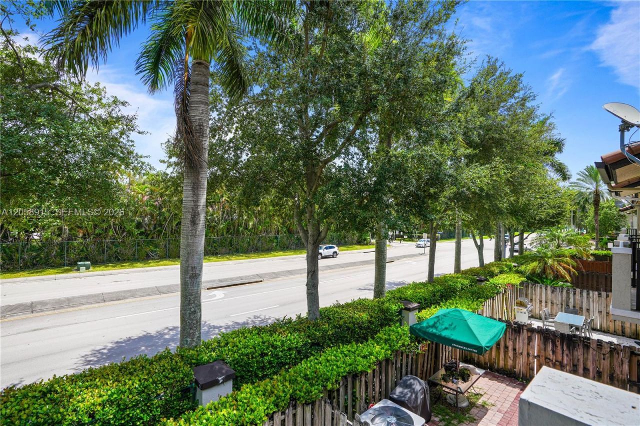 10341 NW 32nd Ter, Doral, FL 33172 Photo
