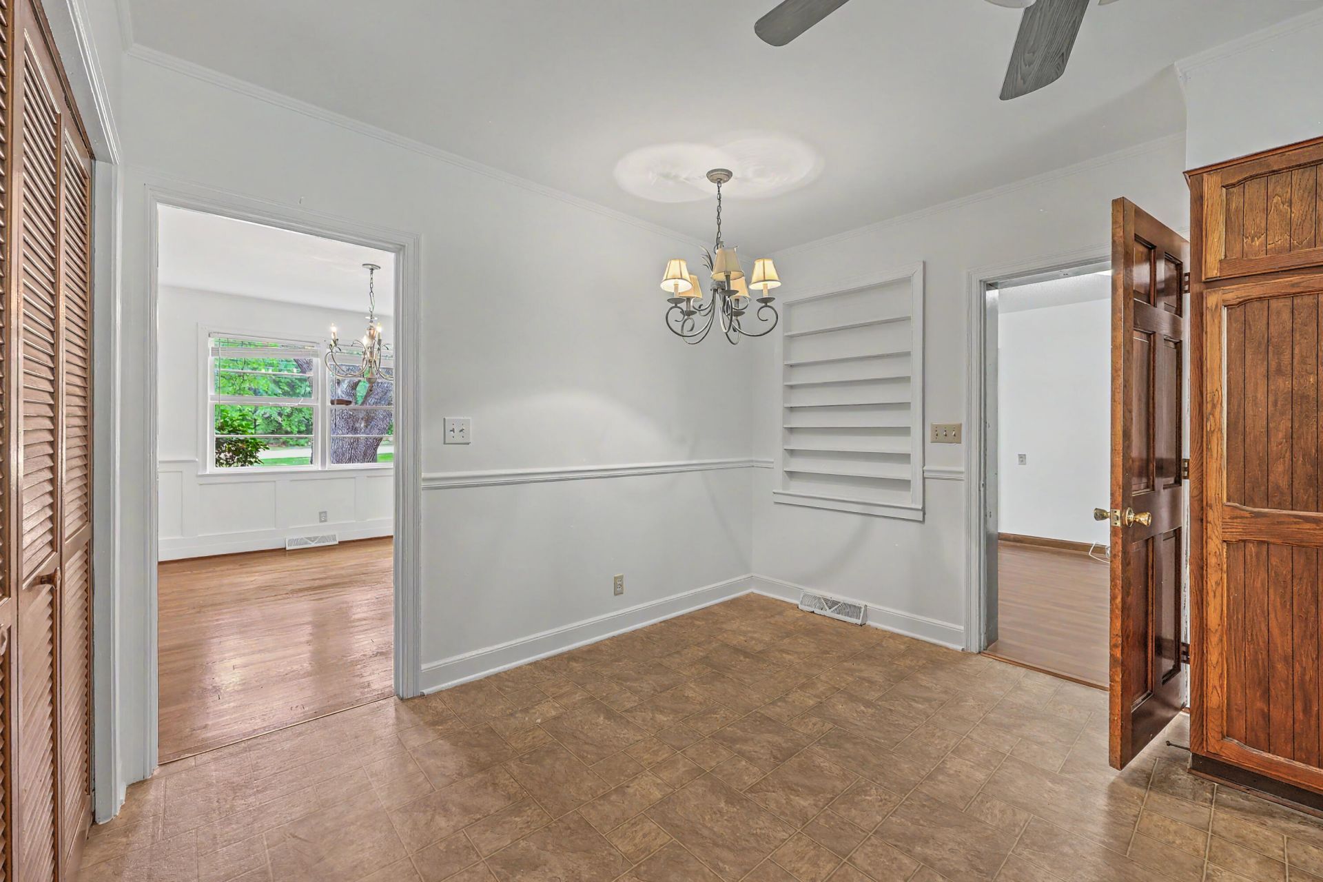 1611 Bacons Bridge Road Photo 10