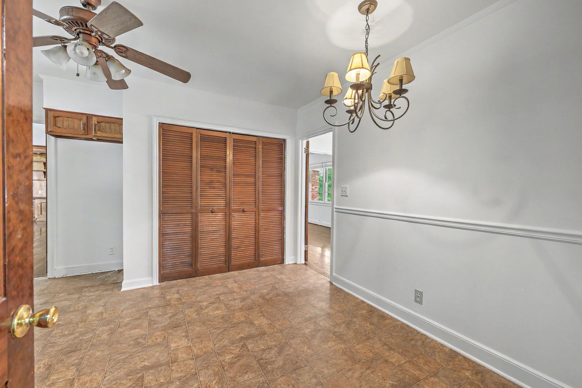 1611 Bacons Bridge Road Photo 11