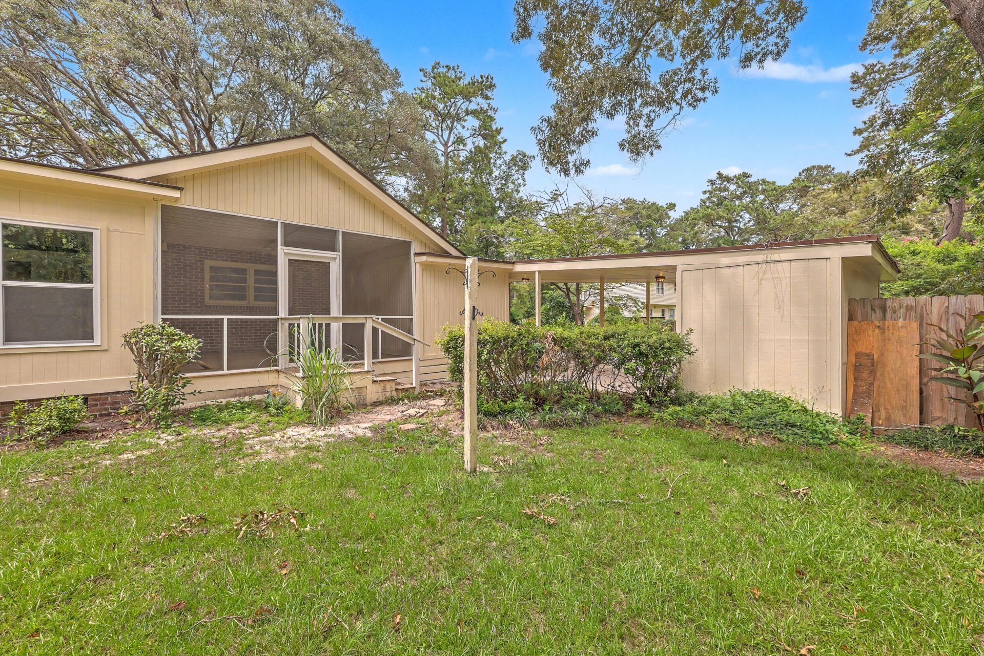 1611 Bacons Bridge Road Photo 46