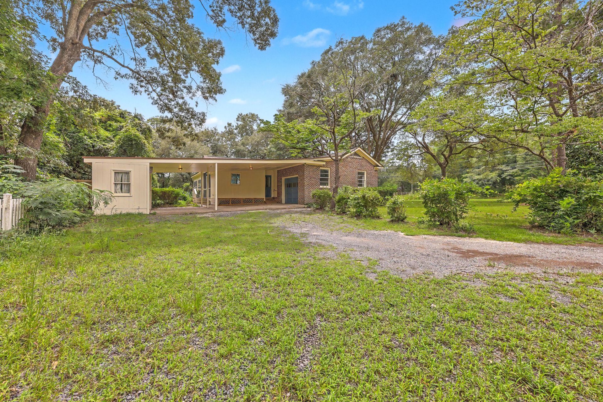 1611 Bacons Bridge Road Photo 7