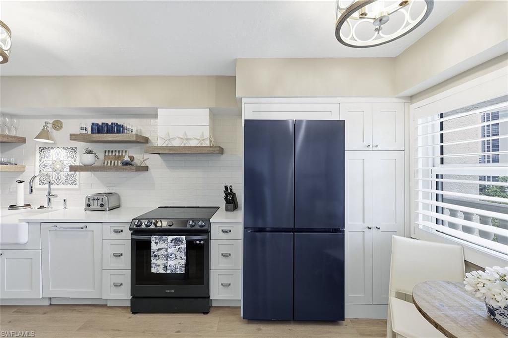 5501 Heron Point Dr, Unit 602, Naples, FL 34108 Photo