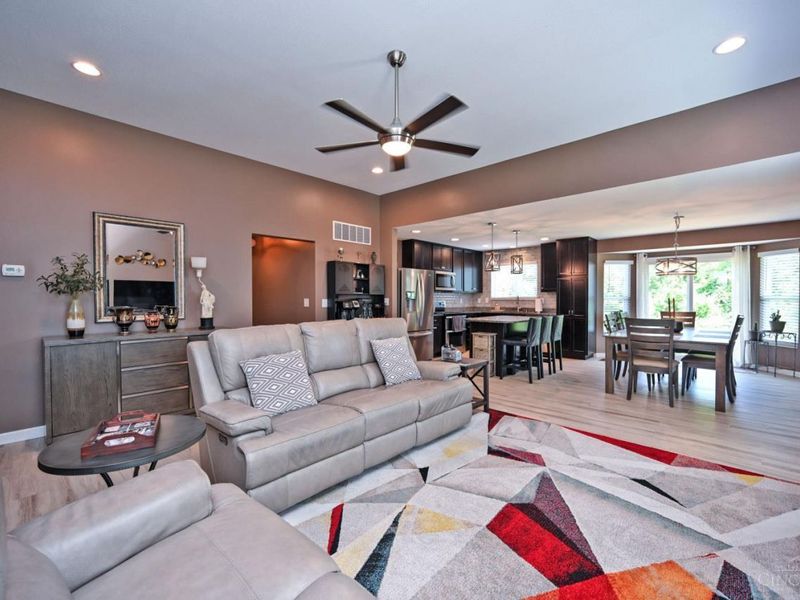 8988 Bluejay View Drive, Cleves, OH 45002 Photo 10