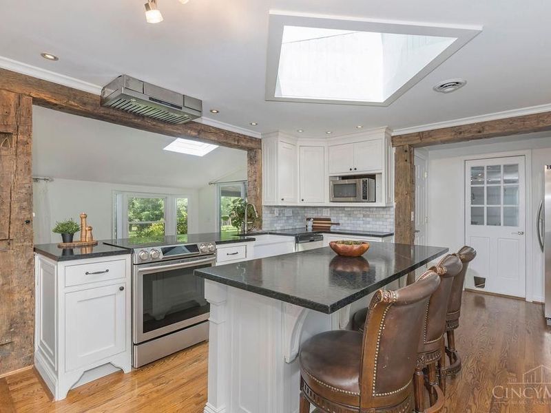 7514 Joan Drive, West Chester, OH 45069 Photo 3