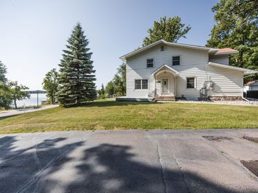 1104 W Lake Drive, Detroit Lakes, MN 56501
