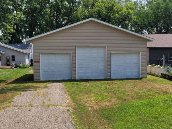 2375 Cottonwood Lake Drive , Windom, MN 56101