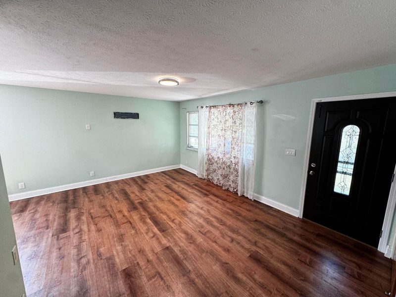 4687 Julian Drive, Columbus, OH 43227 Photo 2