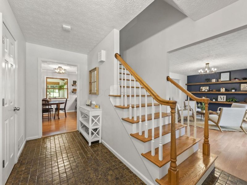 516 Stedway Court, Columbus, OH 43230 Photo 5