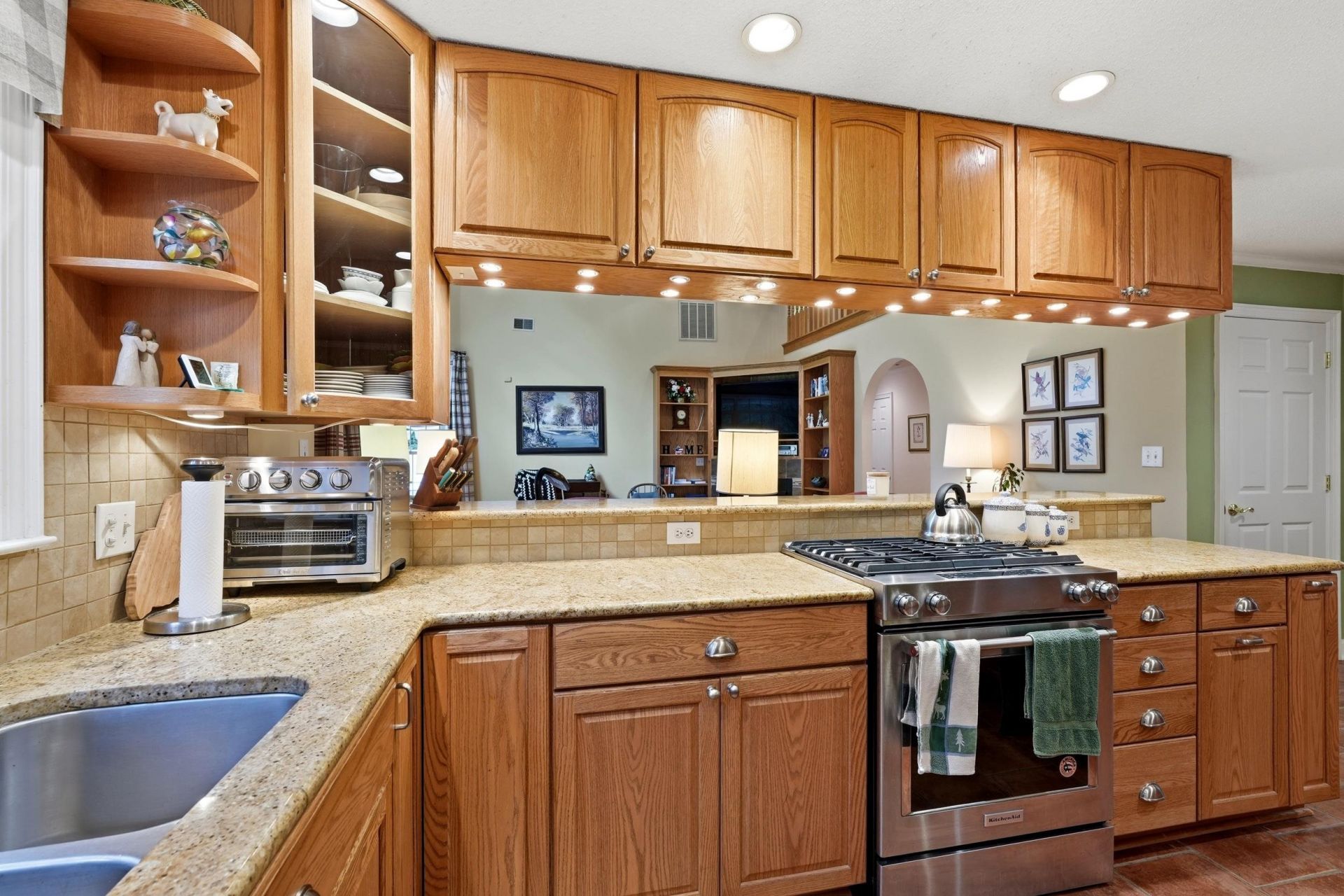 140 Windmeadows Dr. Photo 14