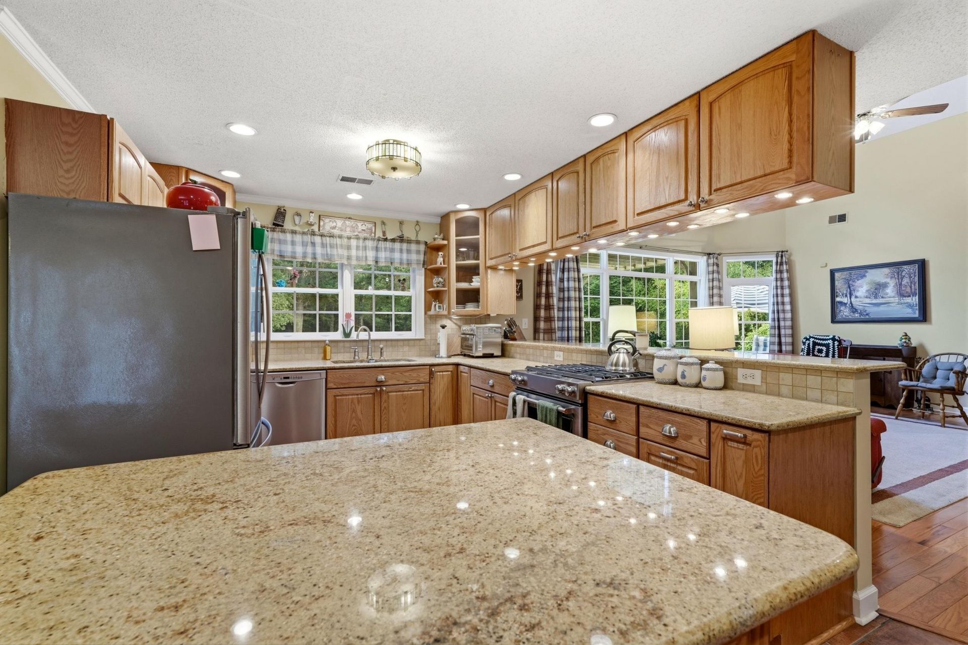 140 Windmeadows Dr. Photo 16