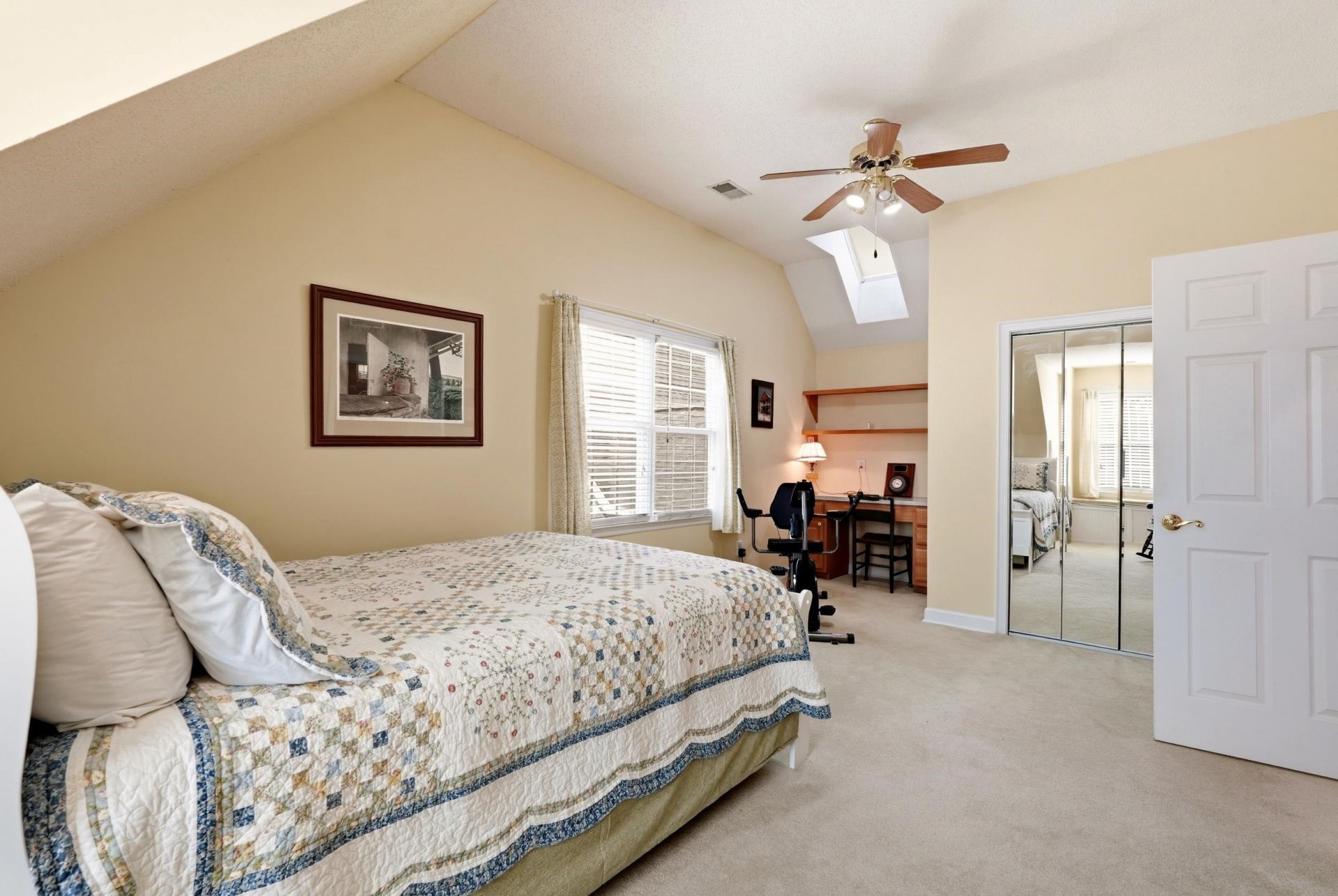 140 Windmeadows Dr. Photo 31
