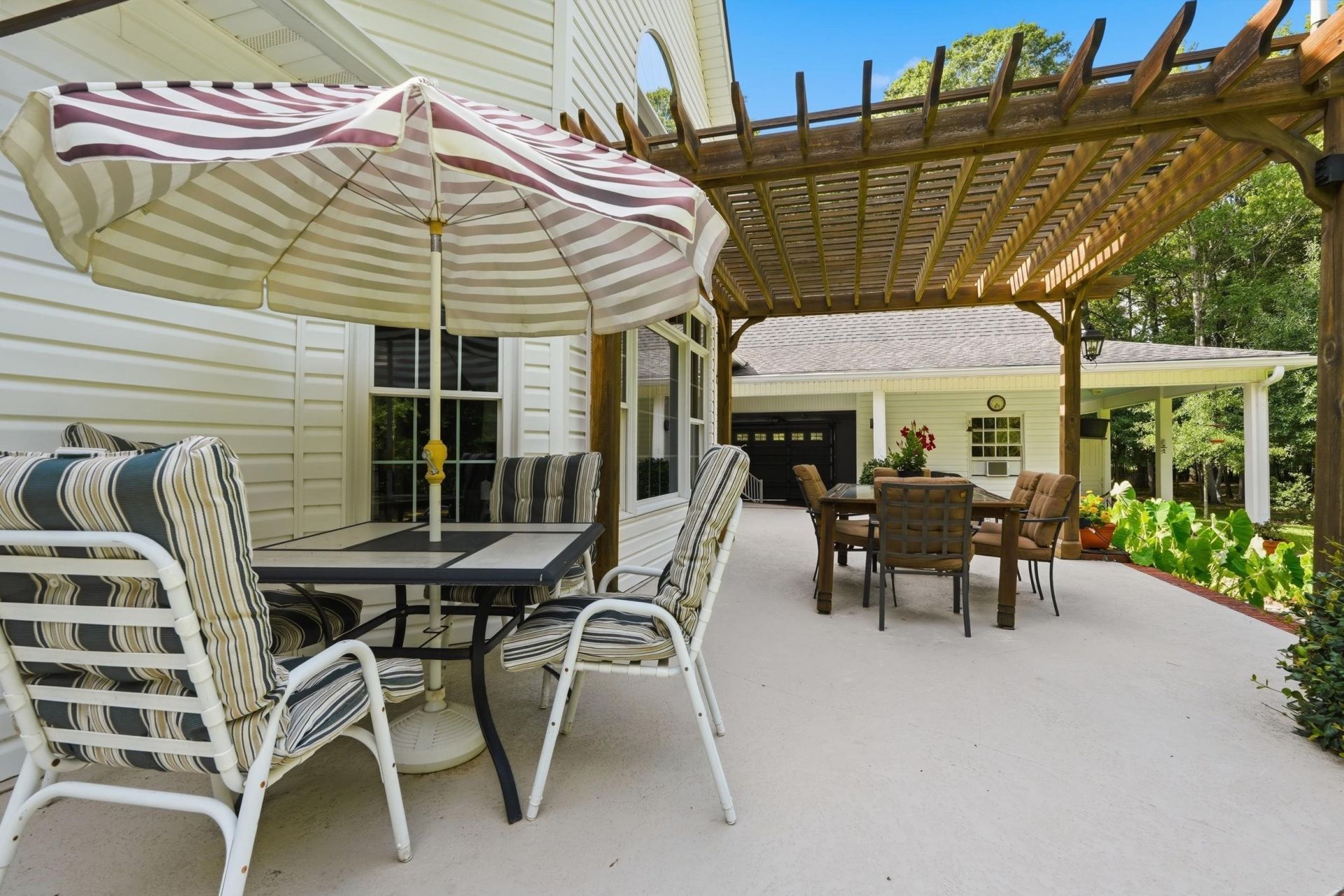 140 Windmeadows Dr. Photo 40