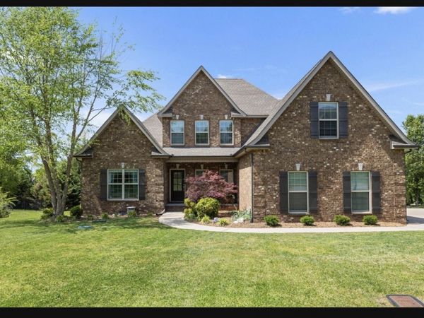 804 Twin View Dr, Murfreesboro, TN 37128