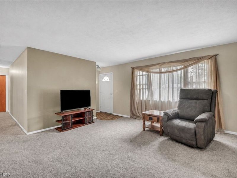 9186 Shepard Road , Macedonia, OH 44056 Photo 4