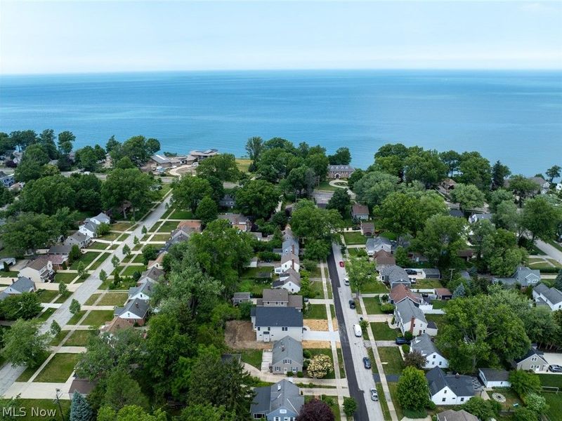 362 Oakmoor Avenue, Bay Village, OH 44140 Photo 4
