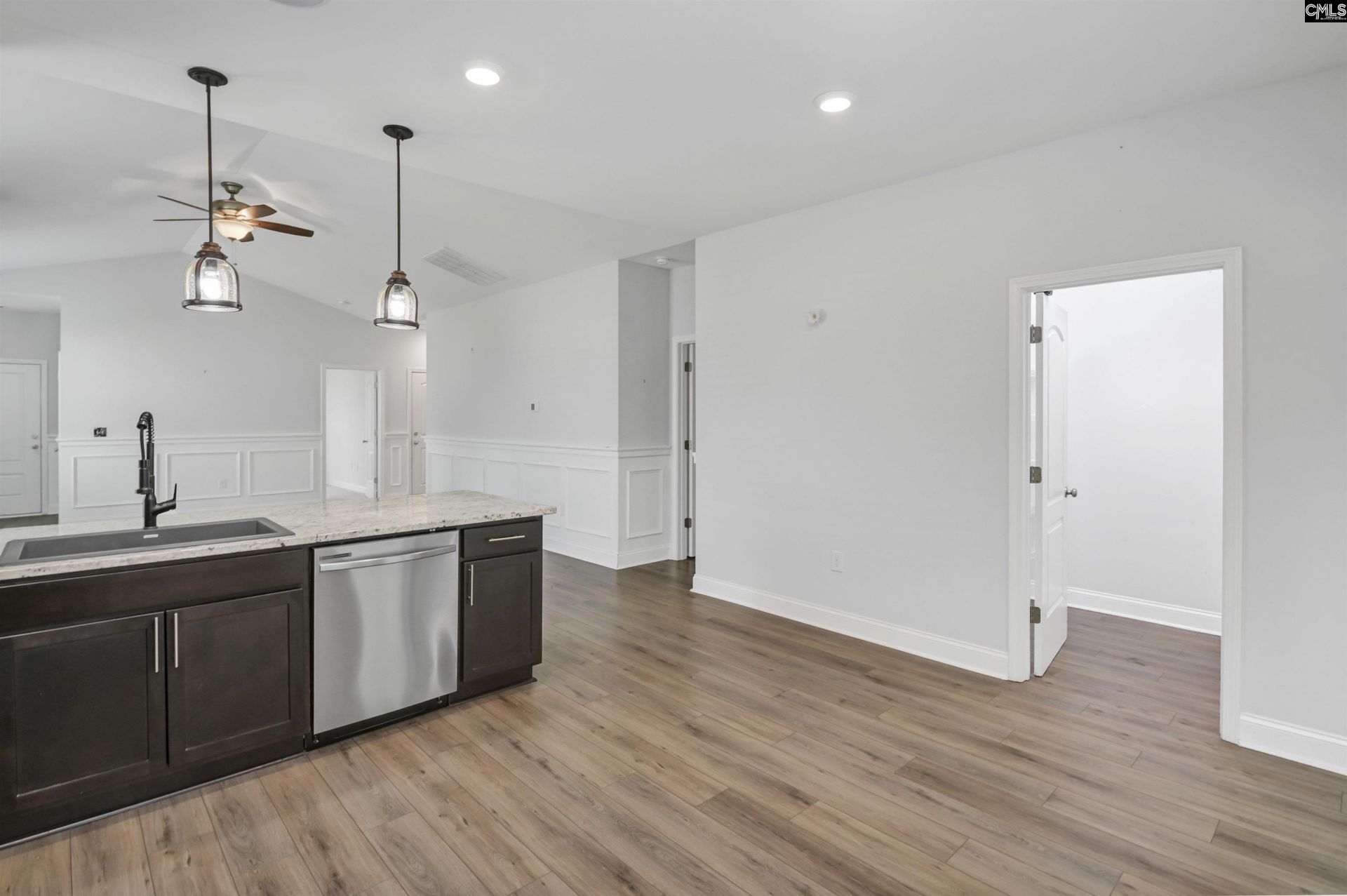 215 Shoals Landing Drive  Photo 9