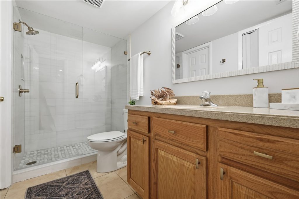 1830 Robalo Drive, Unit B102, Vero Beach, FL 32960 Photo