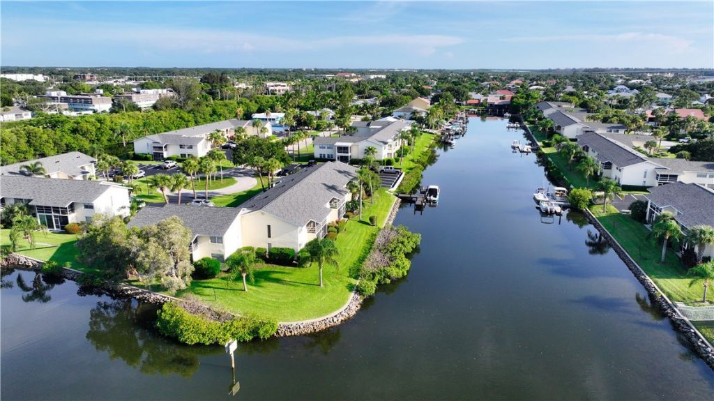 1830 Robalo Drive, Unit B102, Vero Beach, FL 32960 Photo