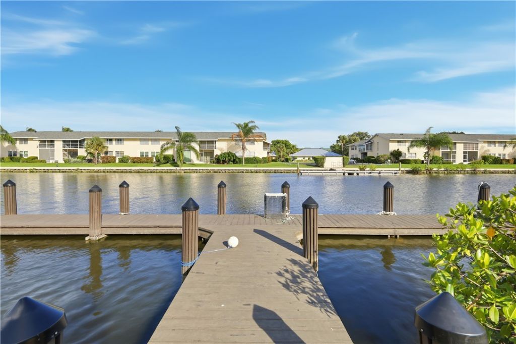 1830 Robalo Drive, Unit B102, Vero Beach, FL 32960 Photo