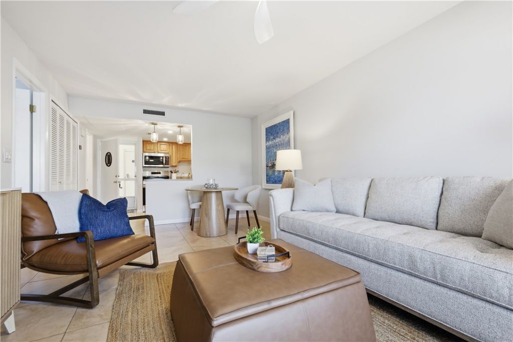 1830 Robalo Drive, Unit B102, Vero Beach, FL 32960 Photo