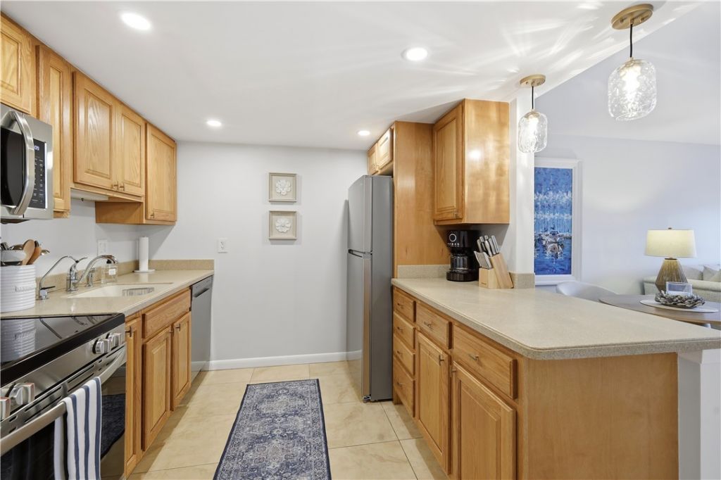 1830 Robalo Drive, Unit B102, Vero Beach, FL 32960 Photo