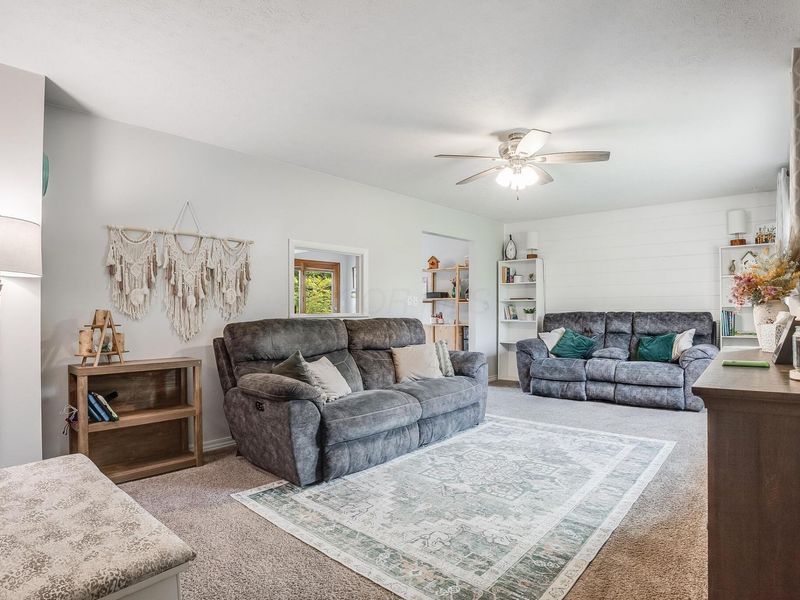 1659 Rainbow Drive NE, Lancaster, OH 43130 Photo 4