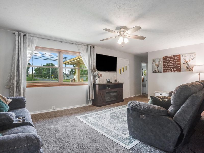 1659 Rainbow Drive NE, Lancaster, OH 43130 Photo 5