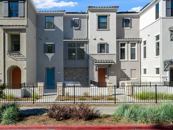 2112 Latham Street, Mountain View, CA 94040