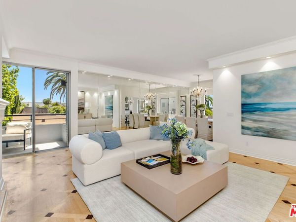 121 S Palm Drive, Unit 403, Beverly Hills, CA 90212